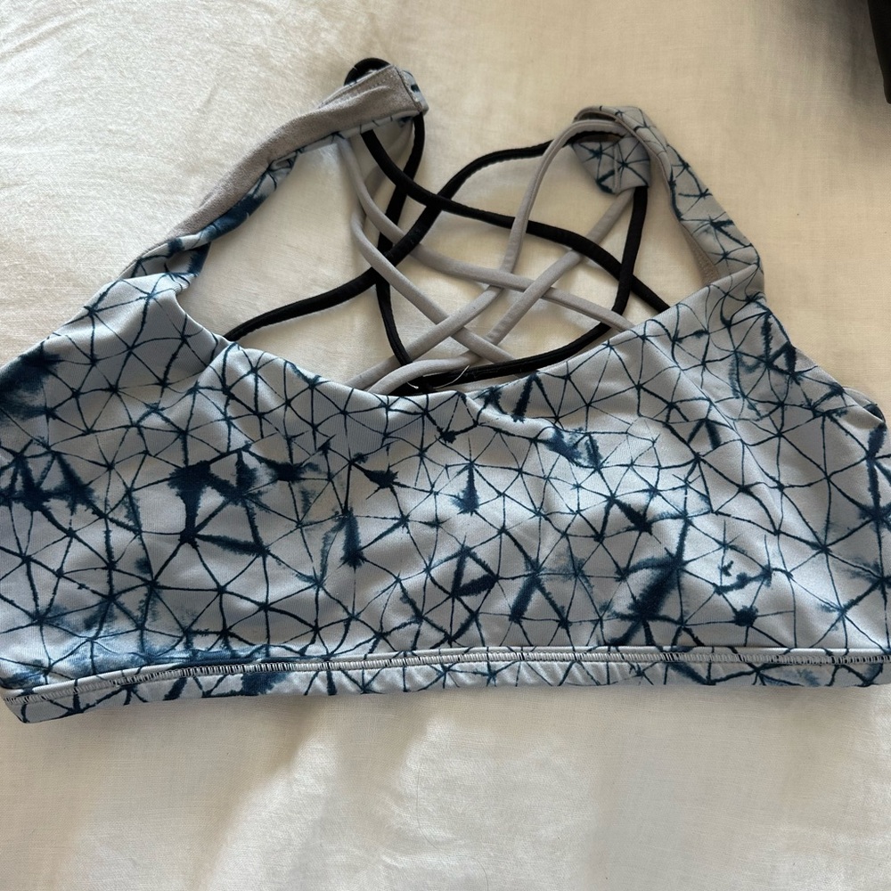 Lulu lemon sports bra